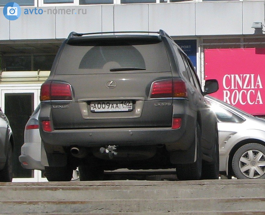 а 009 аа 142, Lexus LX 