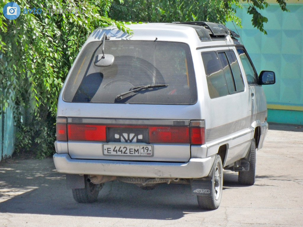 е 442 ем 19, Toyota MasterAce Surf 