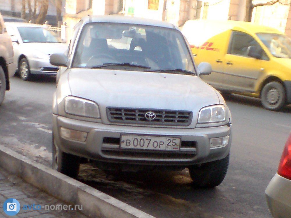в 007 ор 25, Toyota RAV4 