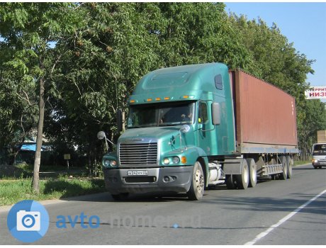 а242ку27, Freightliner Century Class