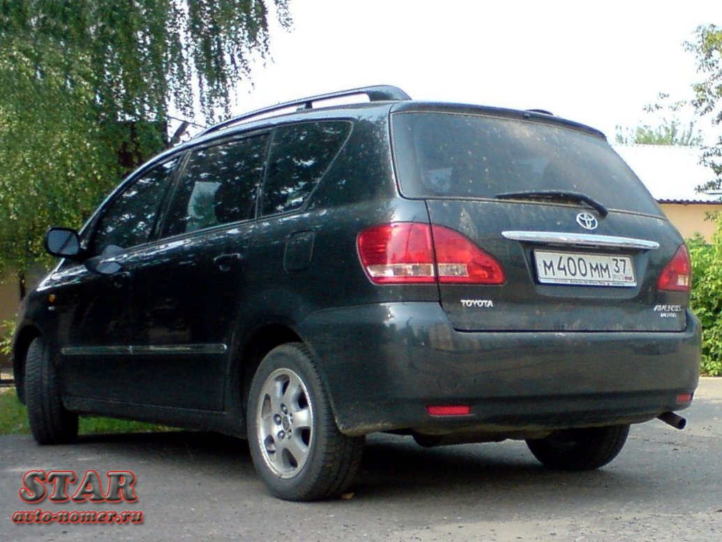 м 400 мм 37, Toyota Avensis Verso 1st gen (XM20), 2001–2003