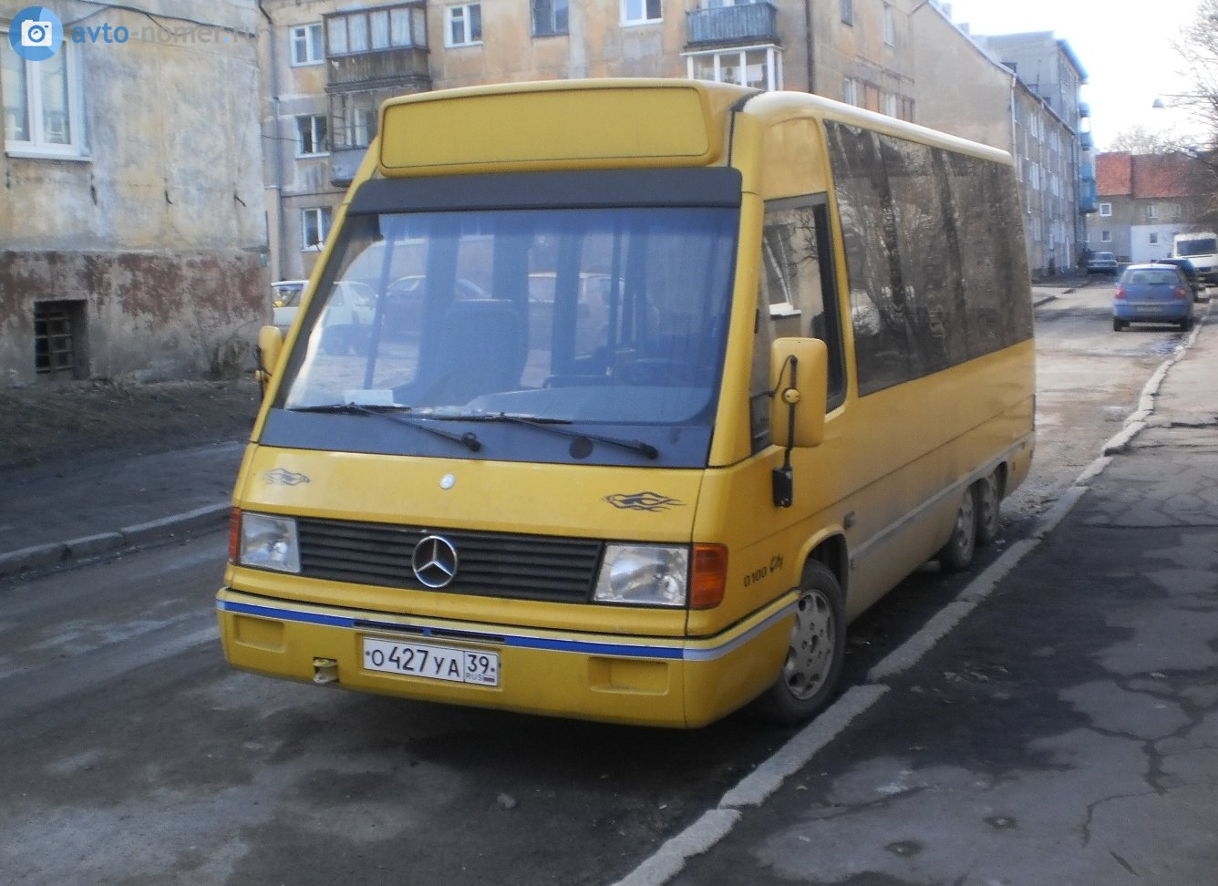 о 427 уа 39, Mercedes-Benz O100 