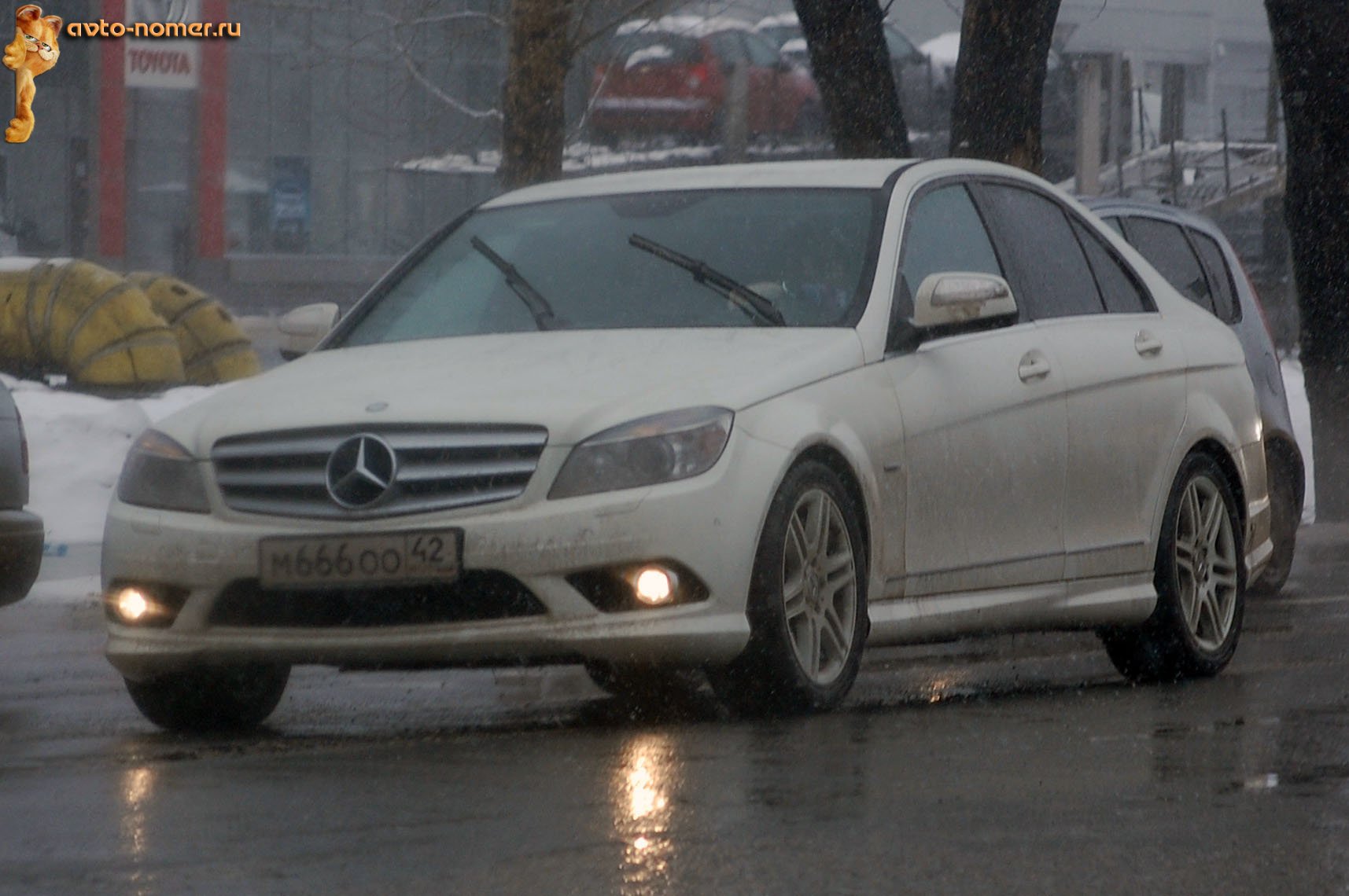 м 666 оо 42, Mercedes-Benz C-Klasse 
