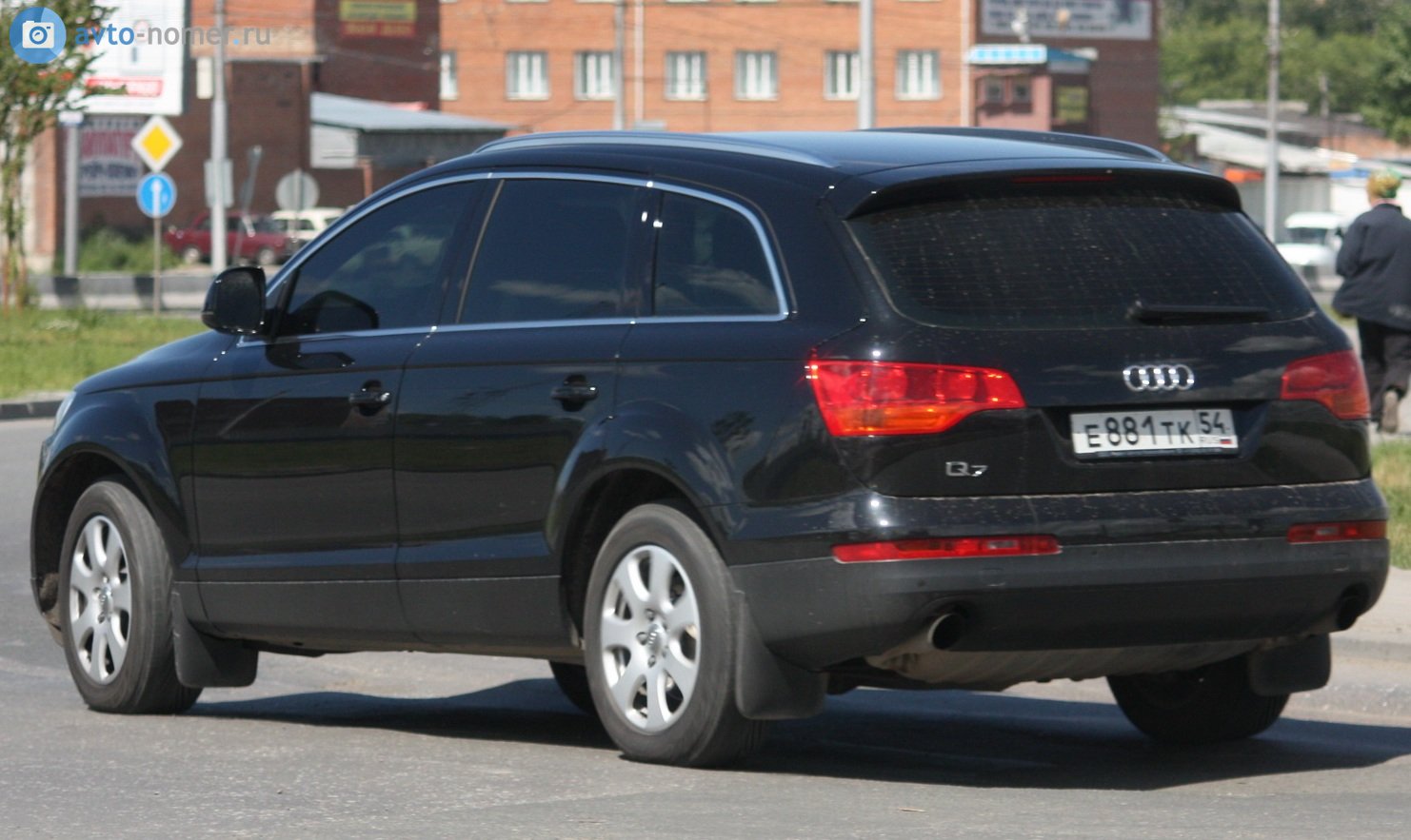 е 881 тк 54, Audi Q7 1st gen (4LB), 2005–2009