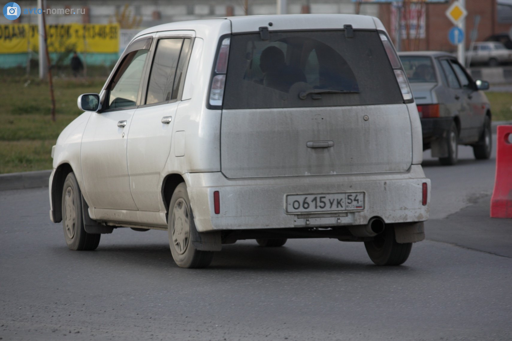 о 615 ук 54, Nissan Cube 