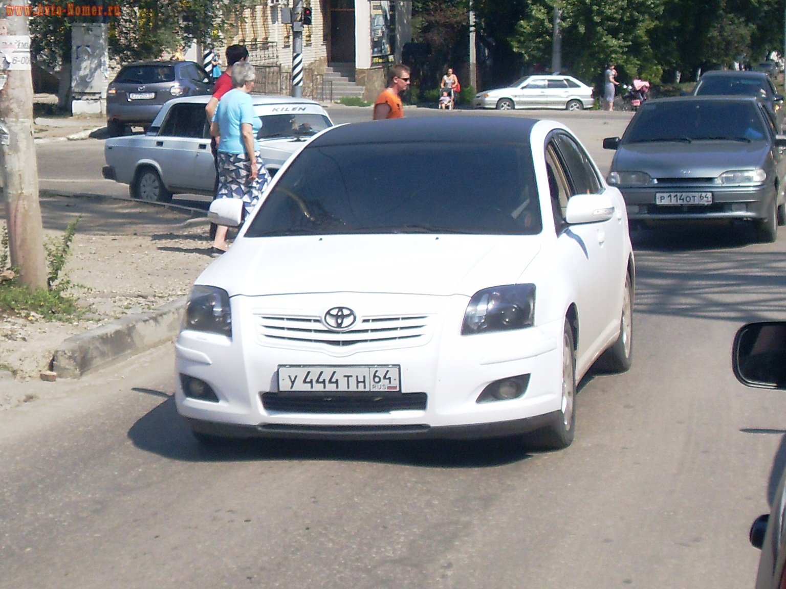 у 444 тн 64, Toyota Avensis 
