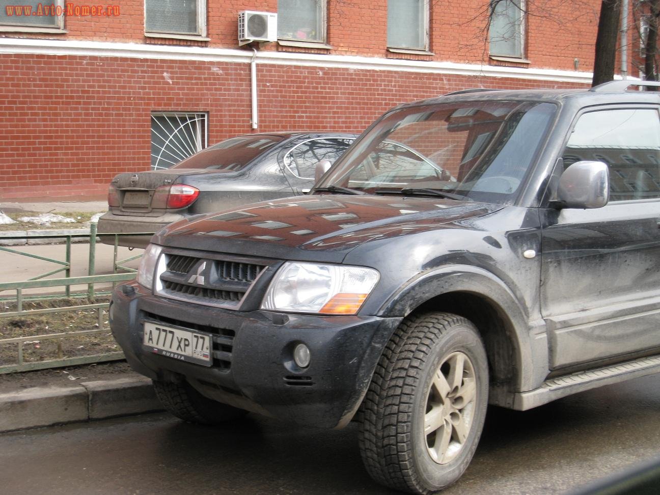 а 777 хр 77, Mitsubishi Pajero 