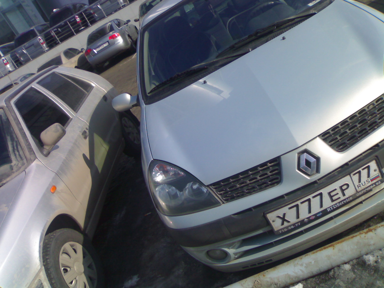 х 777 ер 77, Renault Clio 2nd gen 3-door Hatch (C65), 1st facelift, 2001–2006