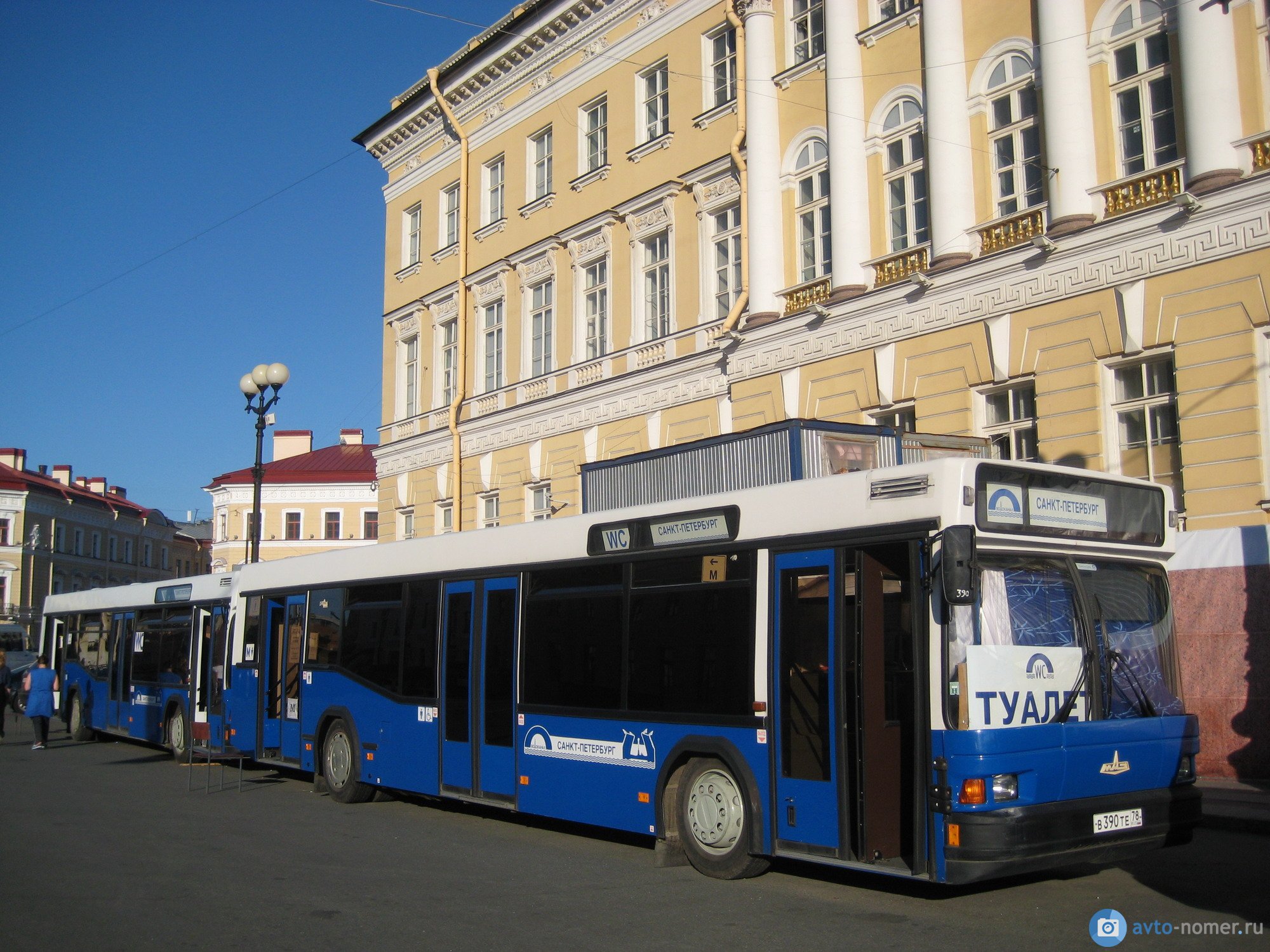 в 390 те 78, MAZ 103 