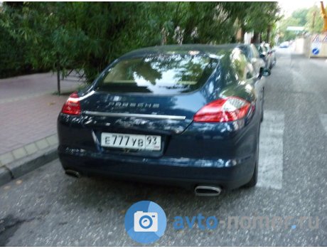 е777ув93, Porsche Panamera