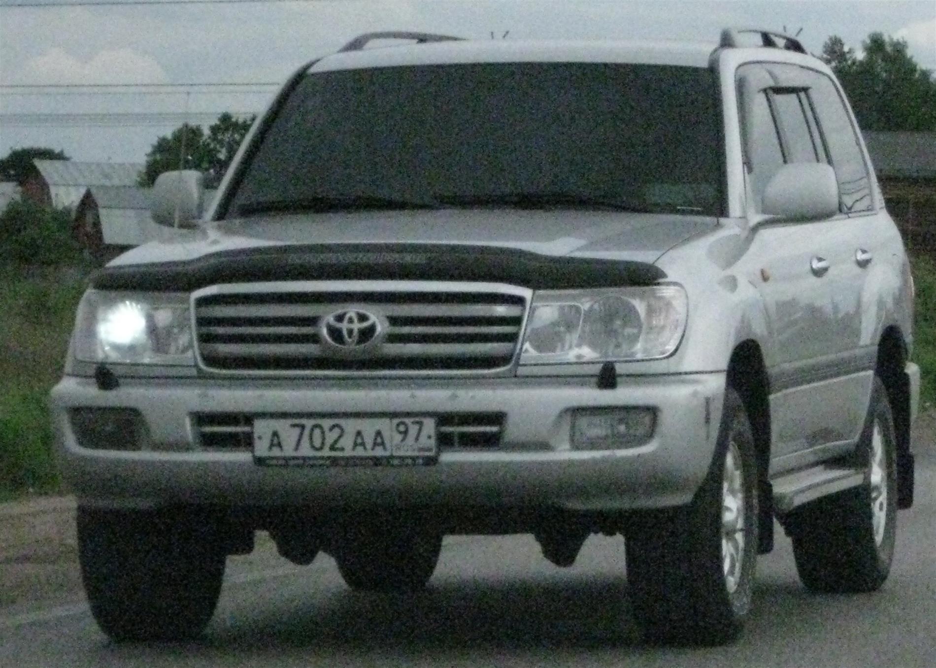 а 702 аа 97, Toyota Land Cruiser 100 (J100), 1998–2007