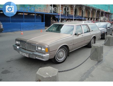 у447ок98, Pontiac Parisienne