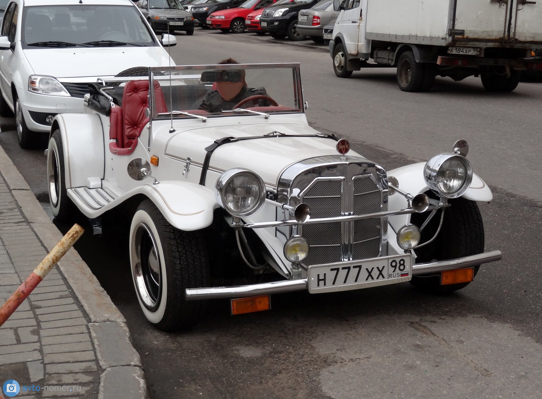 н 777 хх 98, Mitsuoka Bubu Classic SSK 