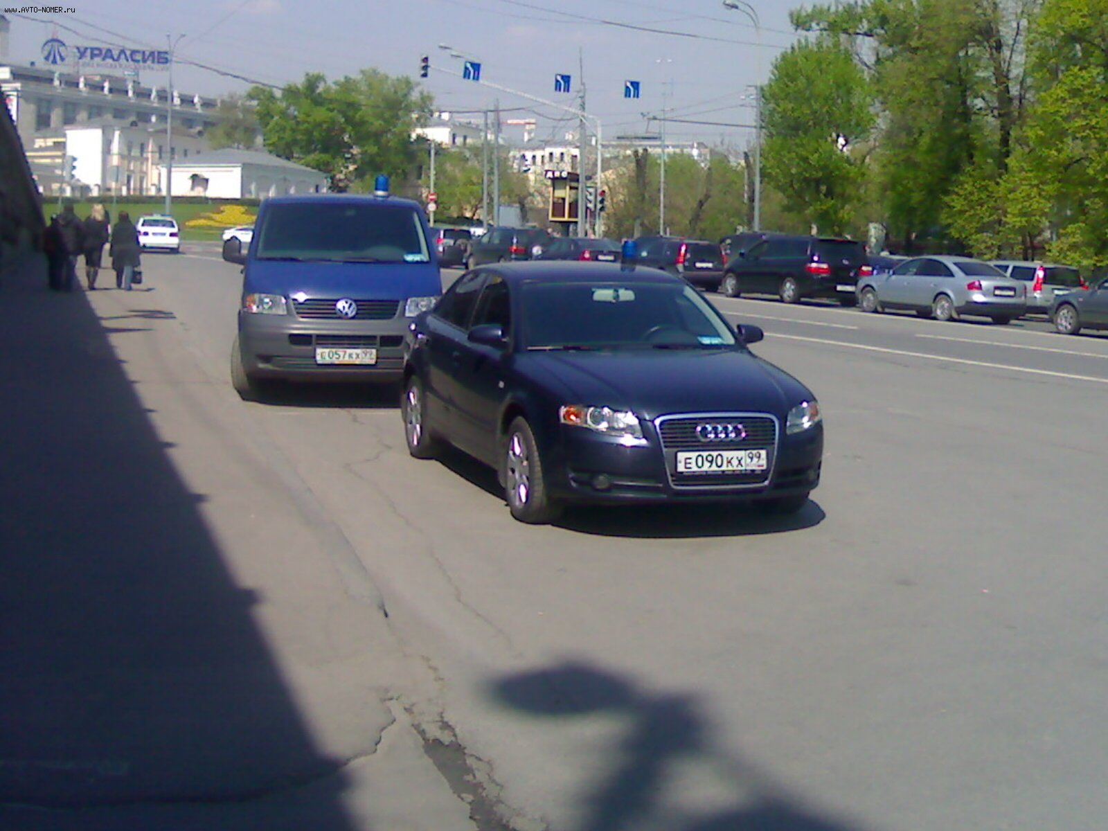 е 090 кх 99, Audi A4 
