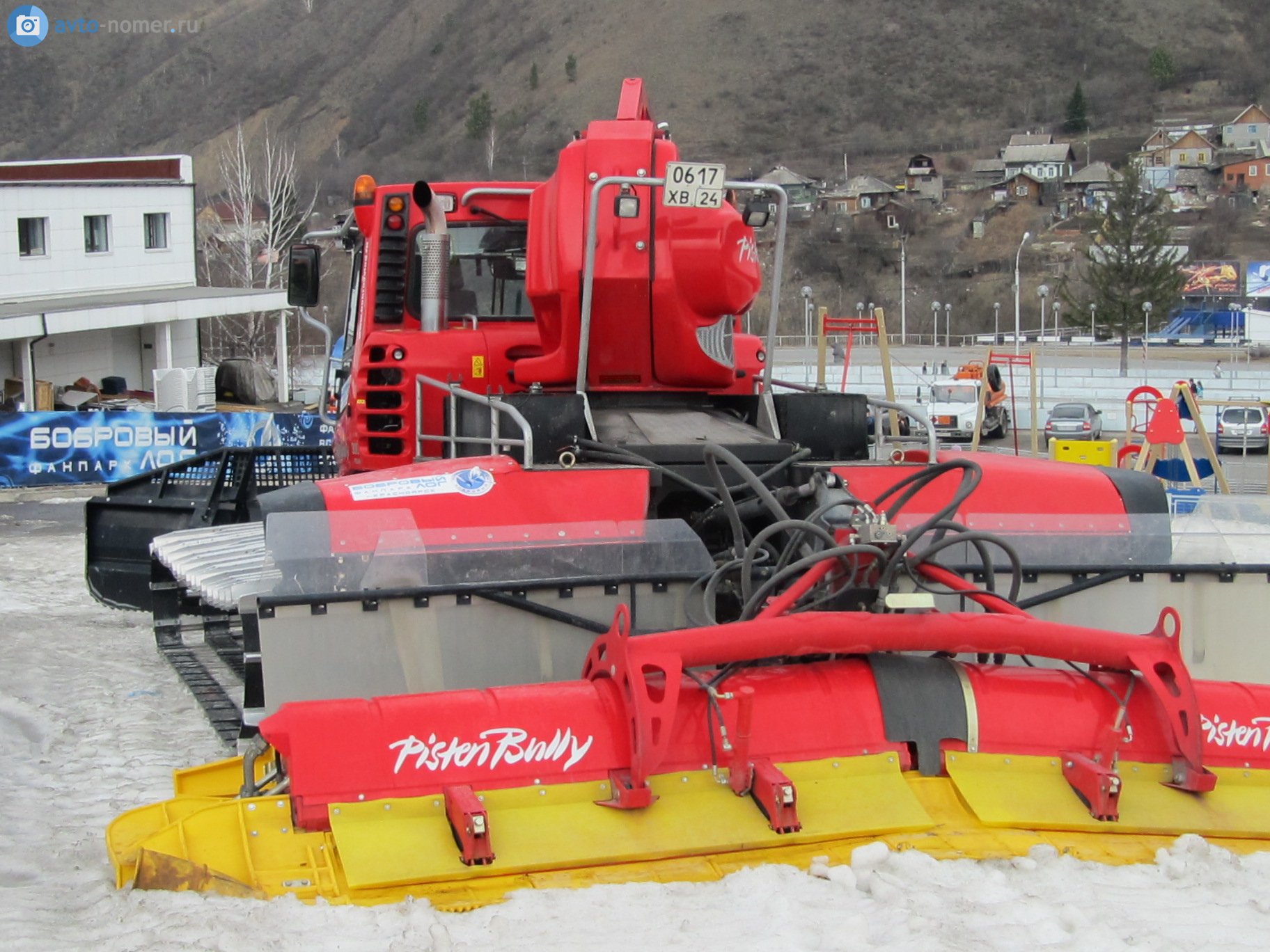 0617 хв 24, PistenBully 