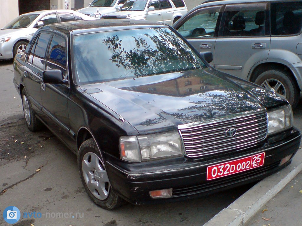 032 D 002 25, Toyota Crown 10th gen Sedan (S150), 1995–2001