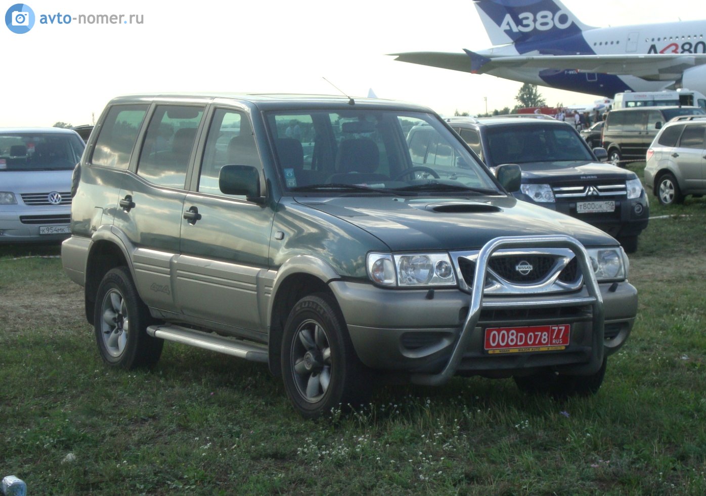 008 D 078 77, Nissan Terrano II 