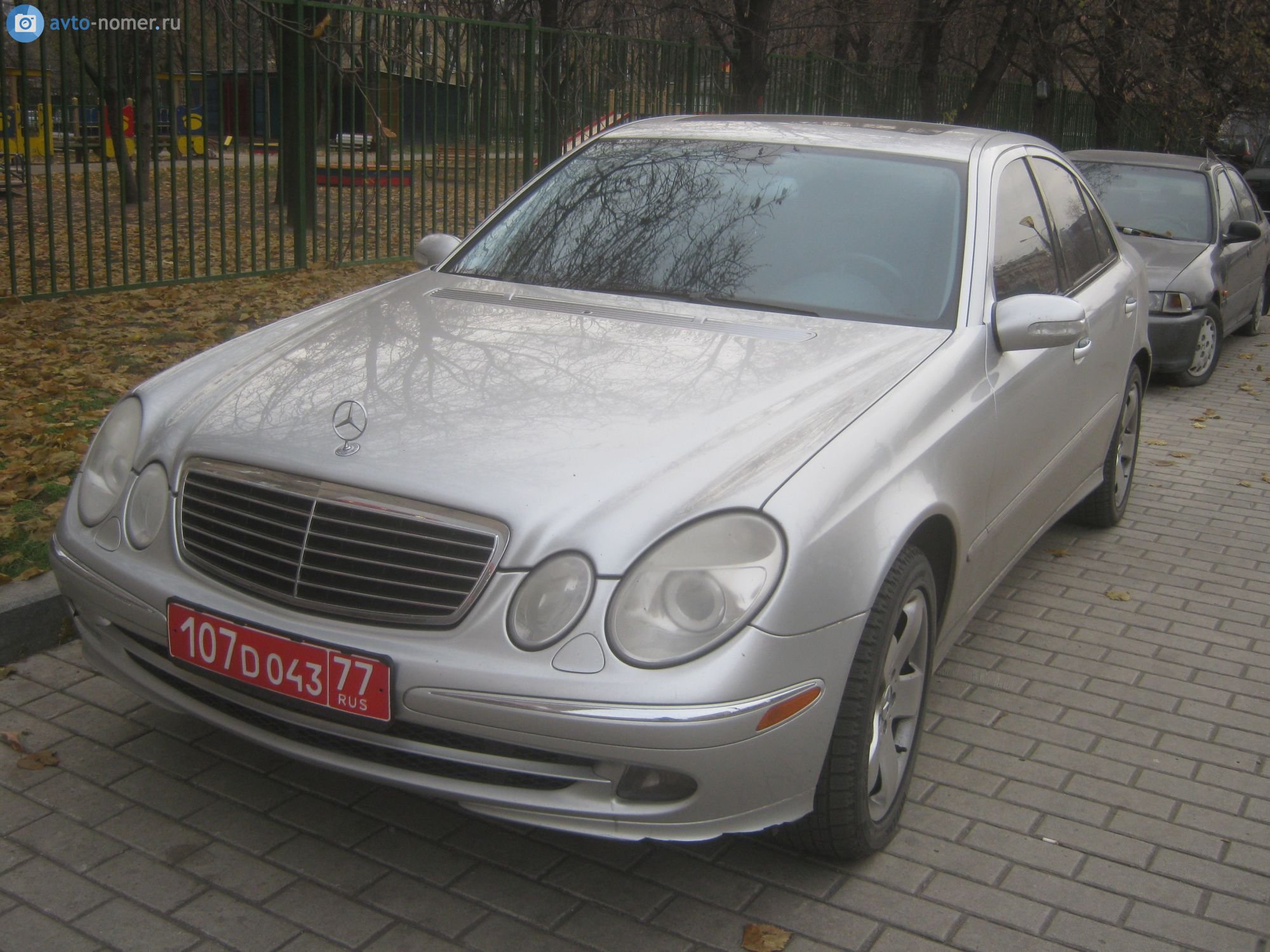 107 D 043 77, Mercedes-Benz E-Klasse 3rd gen Sedan (W211), 2002­–2009