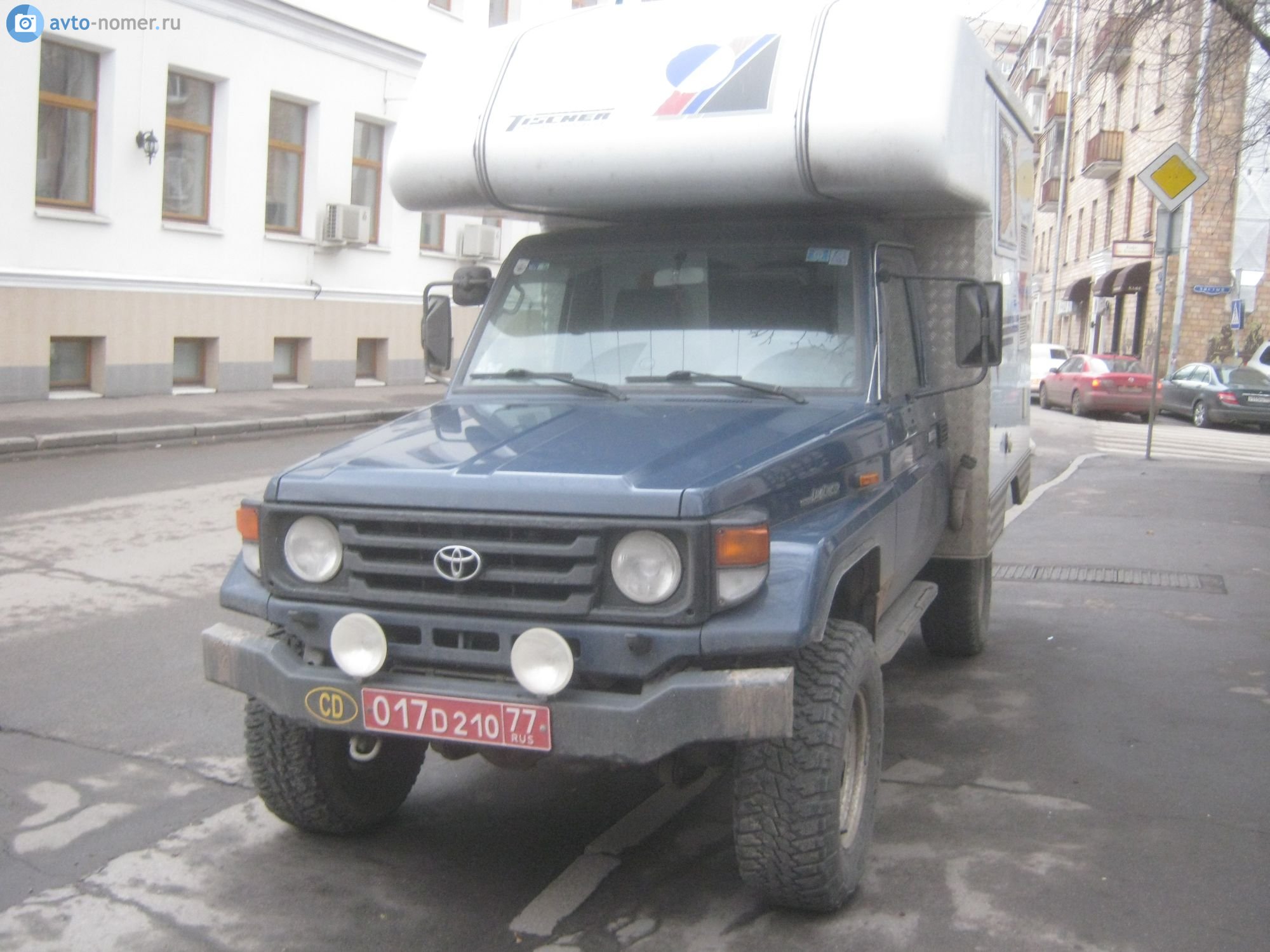 017 D 210 77, Tischer Trail/Box 