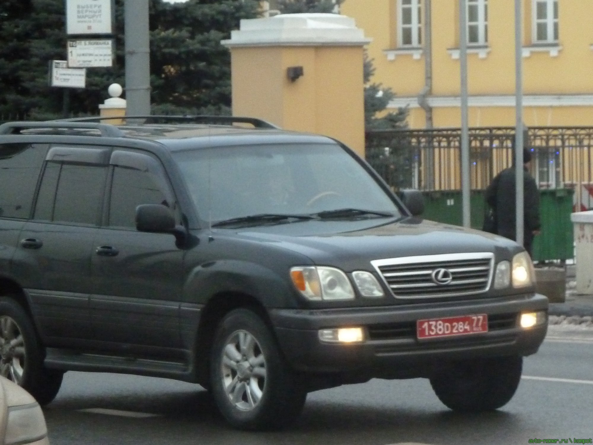 138 D 284 77, Lexus LX 