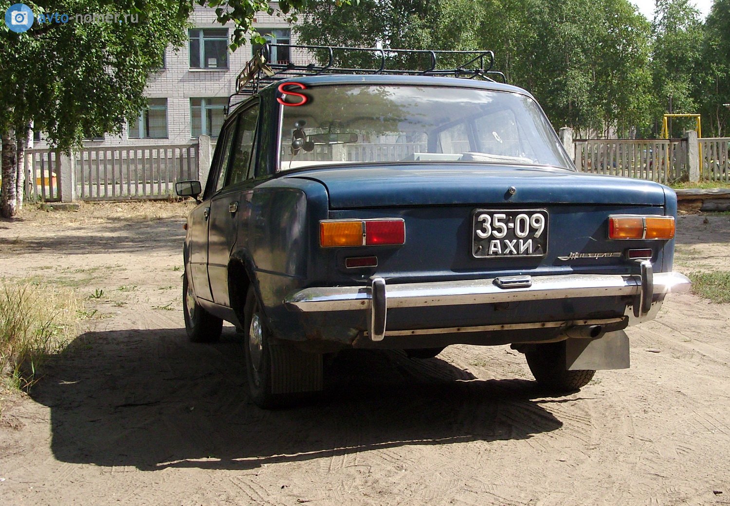 3509 АХИ, Lada (VAZ) 2101 