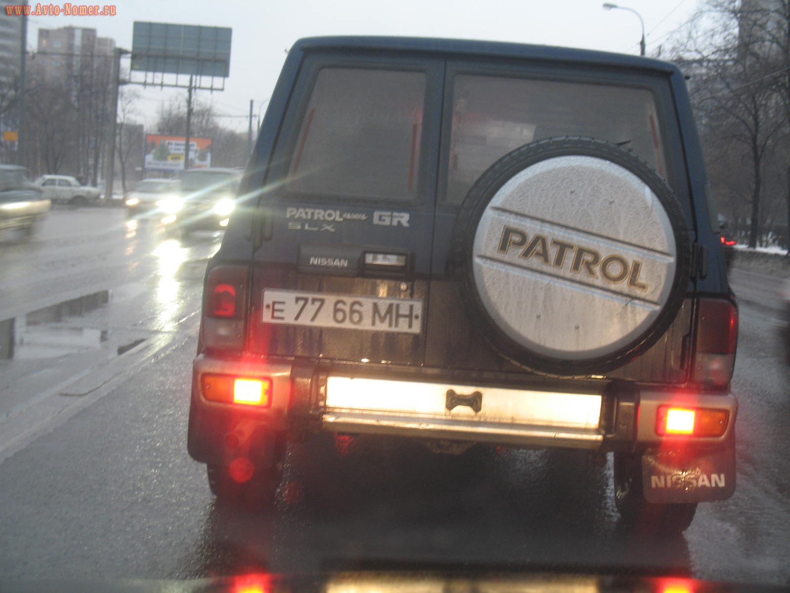 е 7766 МН, Nissan Patrol 4th gen 5-door SUV (Y60), 1987–1997