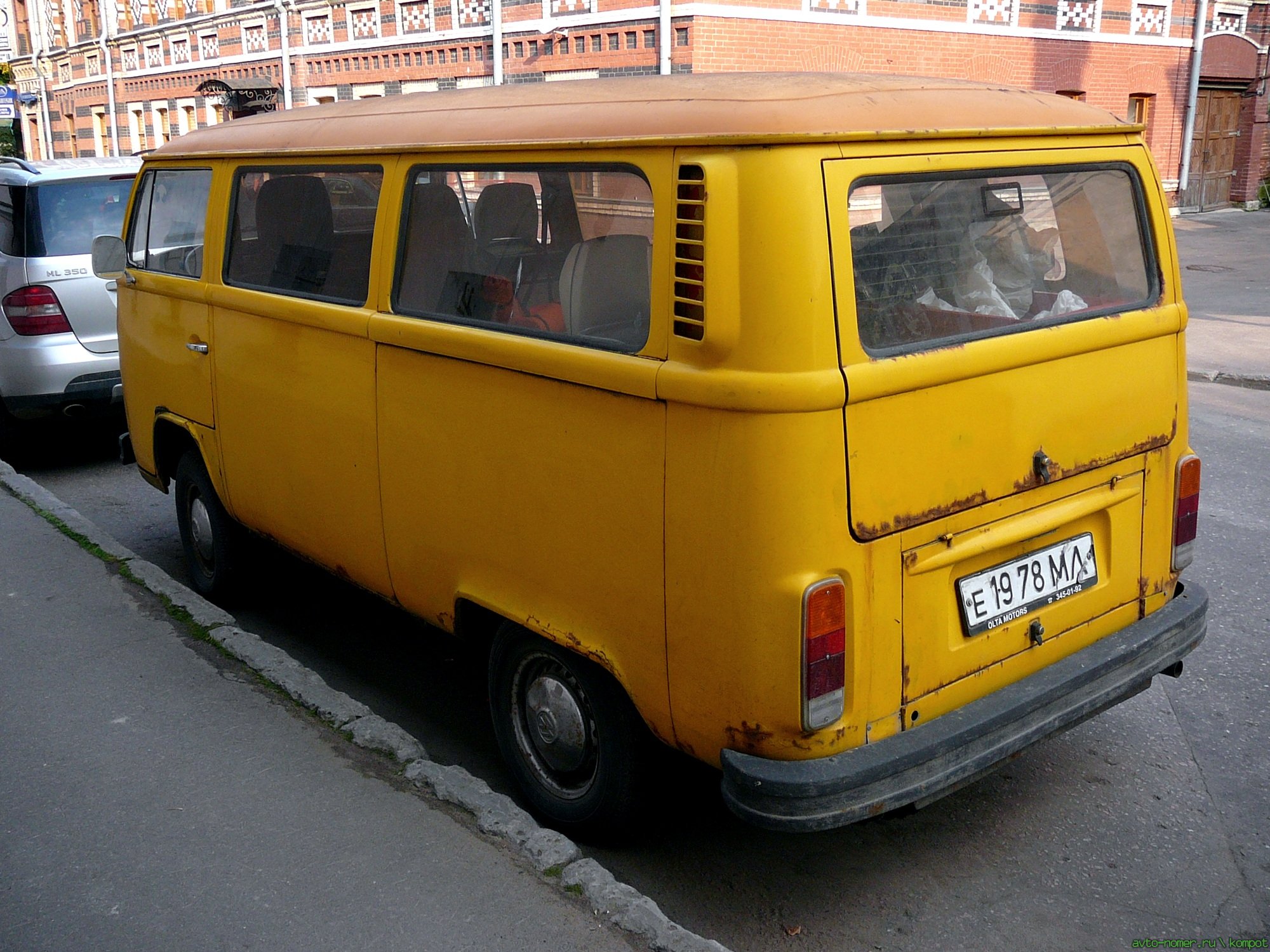 е 1978 МЛ, Volkswagen Kombi 2nd gen Bus/Kombi Van (T2b), 1st facelift, 1967–1979 (–1982 for BR- and MX-market)