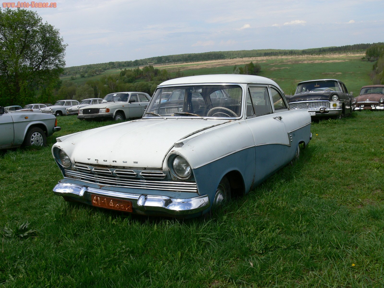 4114 ЮАИ, Ford Taunus 2nd gen 17M 2-door Sedan (P2), 1957–1960