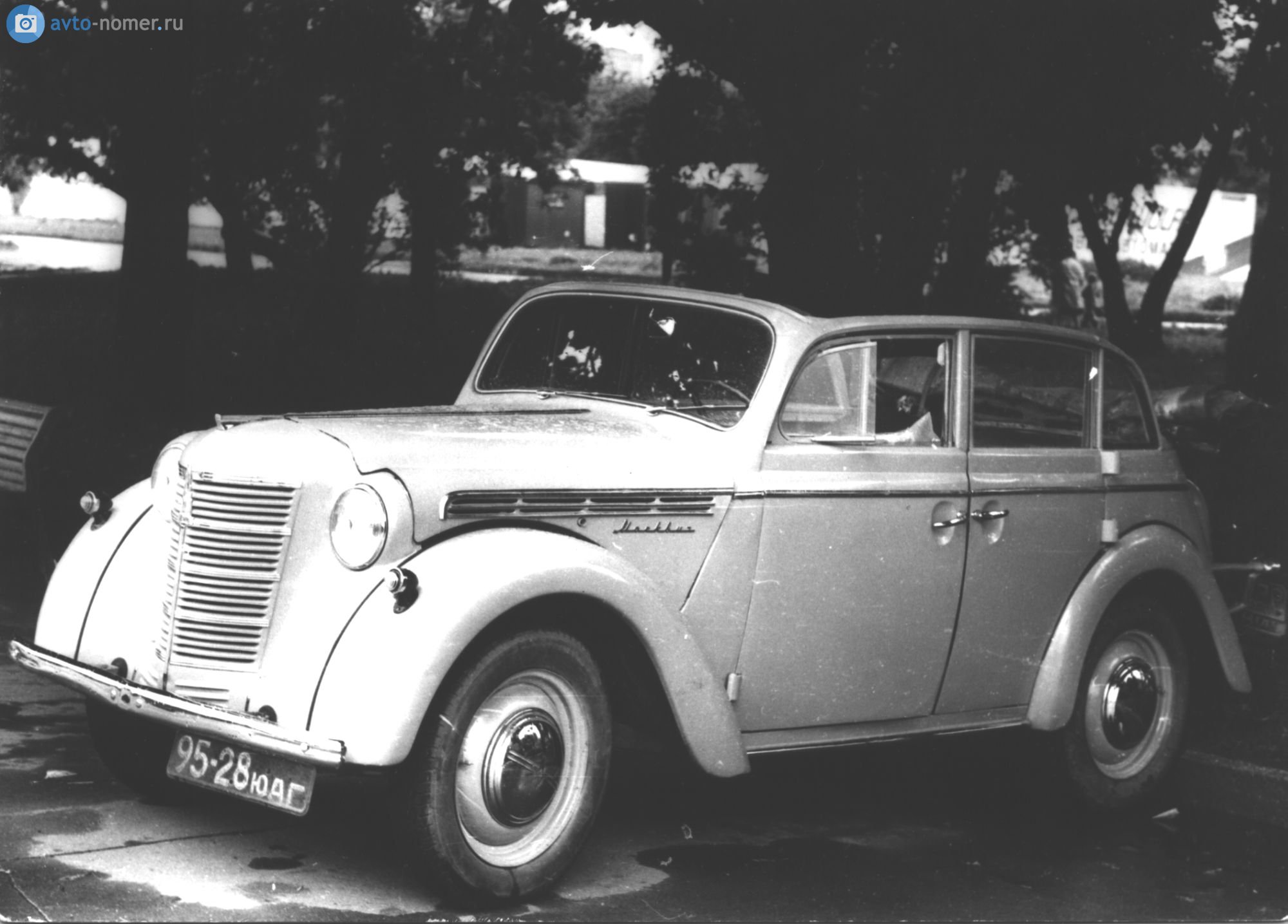 9528 ЮАГ, Moskvich (AZLK) 400/401 400-420А Cabrio-Sedan, 1949–1952